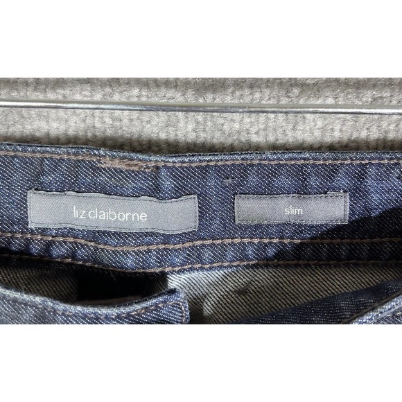 Liz Claiborne Slim Fit Straight Leg Jeans Womens Size 14 Dark Wash Blue Denim - Picture 3 of 16